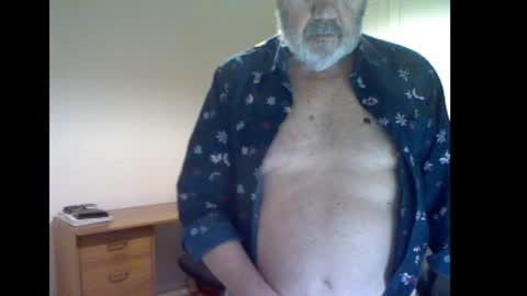 Snapshot of erasmus_d chatting on December 2025 06:02:01 PM erasmus_d online show from December 2025 06:02:01 PM