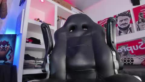 Snapshot of eren_blade_ chatting on November 2025 09:24:02 PM Tht BOSS Eren online show from November 2025 09:24:02 PM