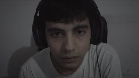 Snapshot of erian_va chatting on September 2025 05:07:02 AM Erian online show from September 2025 05:07:02 AM