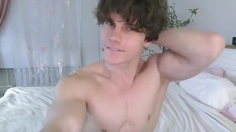 Eric Crush online show from April 2026 04:10:02 AM