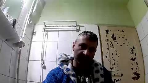 Snapshot of ericboy32 chatting on January 2025 06:53:02 PM eric online show from January 2025 06:53:02 PM