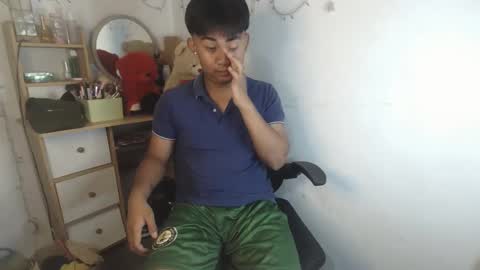 erick_cummer30 online show from April 2026 10:38:01 PM