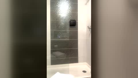 EricSwainn online show from April 2026 07:58:01 PM