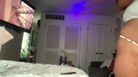 Snapshot of erik339102554 chatting on November 2025 06:30:01 PM Lea Erik online show from November 2025 06:30:01 PM