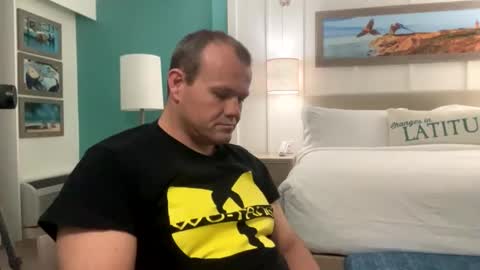 Snapshot of erik339102554 chatting on November 2025 11:26:01 PM Lea Erik online show from November 2025 11:26:01 PM