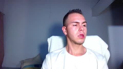 Erik rodriguez online show from November 2025 07:08:01 AM