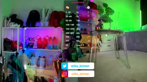 Snapshot of erika_kirman chatting on November 2025 03:45:01 PM Erika online show from November 2025 03:45:01 PM