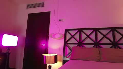 Venus Skye online show from September 2025 08:19:01 PM