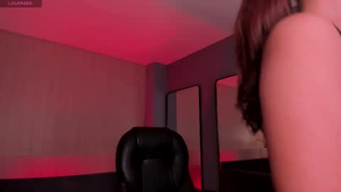 Erika Benz online show from February 2026 12:30:01 PM