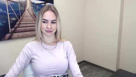 Snapshot of erikagavin chatting on December 2024 12:33:01 PM Erika online show from December 2024 12:33:01 PM