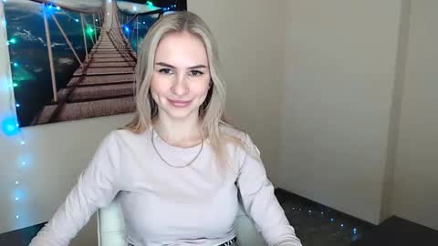 Snapshot of erikagavin chatting on January 2025 01:01:01 PM Erika online show from January 2025 01:01:01 PM