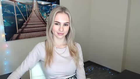 Snapshot of erikagavin chatting on January 2025 04:03:01 PM Erika online show from January 2025 04:03:01 PM