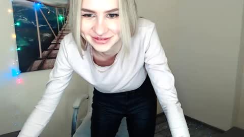 Snapshot of erikagavin chatting on January 2025 04:28:01 PM Erika online show from January 2025 04:28:01 PM