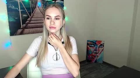 Snapshot of erikagavin chatting on September 2025 12:09:02 PM Erika online show from September 2025 12:09:02 PM