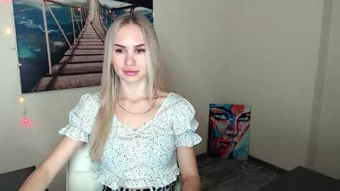 Snapshot of erikagavin chatting on October 2025 11:51:02 AM Erika online show from October 2025 11:51:02 AM