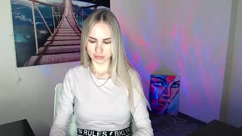 Snapshot of erikagavin chatting on October 2025 11:29:02 AM Erika online show from October 2025 11:29:02 AM