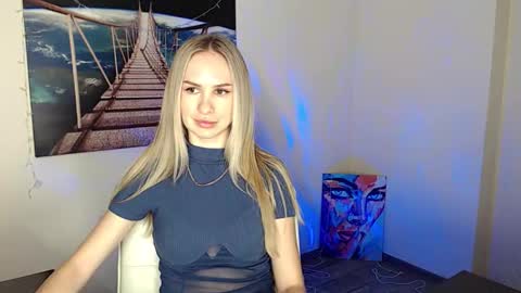 Snapshot of erikagavin chatting on October 2025 11:44:01 AM Erika online show from October 2025 11:44:01 AM