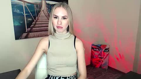 Snapshot of erikagavin chatting on October 2025 12:39:02 PM Erika online show from October 2025 12:39:02 PM