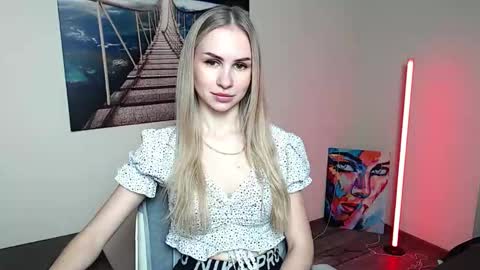 Snapshot of erikagavin chatting on December 2025 01:09:02 PM Erika online show from December 2025 01:09:02 PM