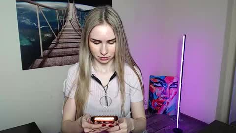 Snapshot of erikagavin chatting on May 2026 12:01:01 PM Erika online show from May 2026 12:01:01 PM