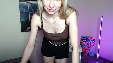 Snapshot of erikagavin chatting on May 2026 01:17:02 PM Erika online show from May 2026 01:17:02 PM