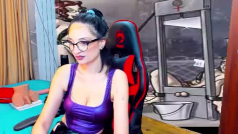 Snapshot of erikalorren chatting on January 2025 10:02:01 PM erikalorren online show from January 2025 10:02:01 PM