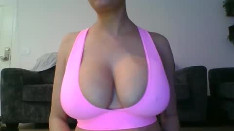 erin2025 online show from November 2025 04:40:01 AM