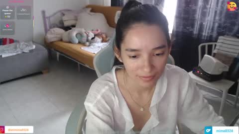 erina_1 online show from April 2026 05:17:01 PM