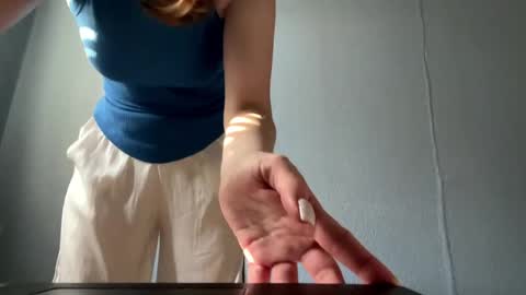 Lily online show from May 2026 05:12:01 AM