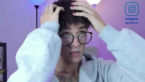   online show from November 2025 10:54:01 PM