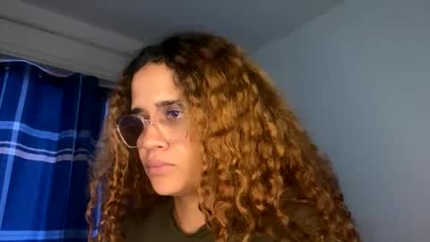 Snapshot of erixed chatting on November 2025 10:21:02 PM Gabs online show from November 2025 10:21:02 PM