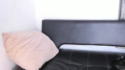 eros_becker_ online show from October 2025 04:59:02 PM