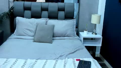 Eros Mancini online show from November 2025 04:01:02 AM