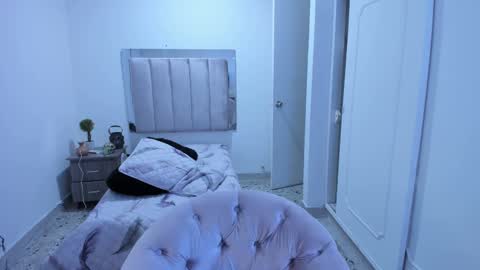 Snapshot of eros_wild chatting on February 2025 09:34:02 AM eros_wild online show from February 2025 09:34:02 AM