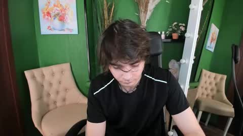 Snapshot of erospulse chatting on December 2025 01:50:02 PM Hanzo online show from December 2025 01:50:02 PM