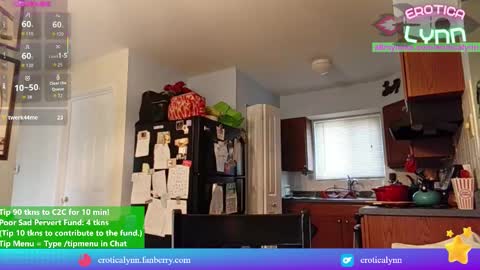 Snapshot of eroticalynn chatting on November 2025 08:24:02 PM Lynn online show from November 2025 08:24:02 PM