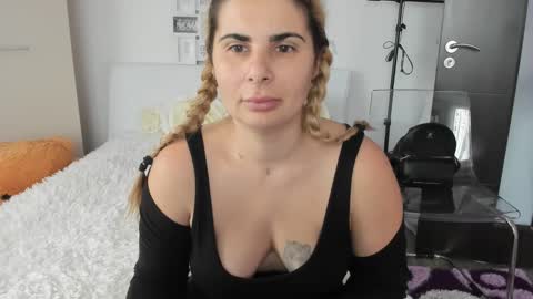 Snapshot of eroticsensualkitty4u chatting on December 2024 11:58:01 AM eroticsensualkitty4u online show from December 2024 11:58:01 AM