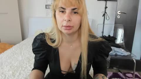 Snapshot of eroticsensualkitty4u chatting on January 2025 12:29:01 PM eroticsensualkitty4u online show from January 2025 12:29:01 PM