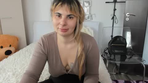 Snapshot of eroticsensualkitty4u chatting on February 2025 09:16:01 AM eroticsensualkitty4u online show from February 2025 09:16:01 AM