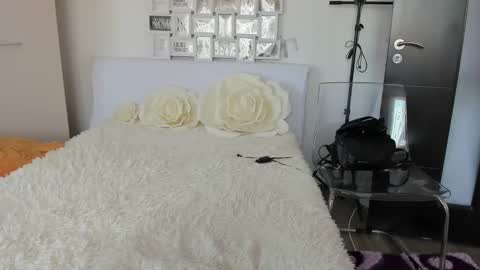 Snapshot of eroticsensualkitty4u chatting on February 2025 11:25:02 AM eroticsensualkitty4u online show from February 2025 11:25:02 AM