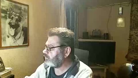 Snapshot of erwin1966 chatting on February 2025 11:50:01 PM Erwins room welcome sound on online show from February 2025 11:50:01 PM