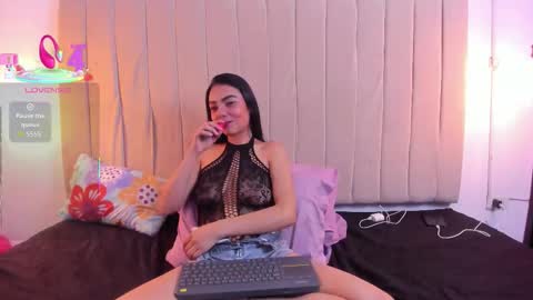 Scarlett online show from March 2026 04:18:01 AM