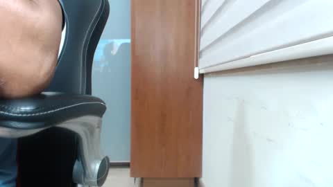 escorpion51 online show from February 2025 11:33:01 AM