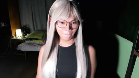 Snapshot of esilchan chatting on October 2025 05:26:02 AM Chelliane online show from October 2025 05:26:02 AM