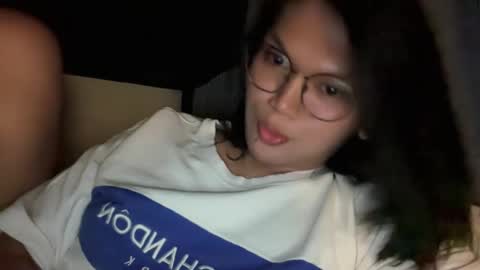 Snapshot of esilchan chatting on November 2025 04:12:01 AM Chelliane online show from November 2025 04:12:01 AM