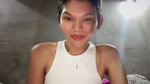 Snapshot of esilchan chatting on May 2026 01:49:02 PM Chelliane online show from May 2026 01:49:02 PM