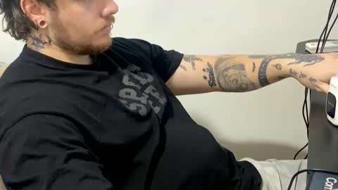 eskol212 online show from February 2026 07:31:01 PM