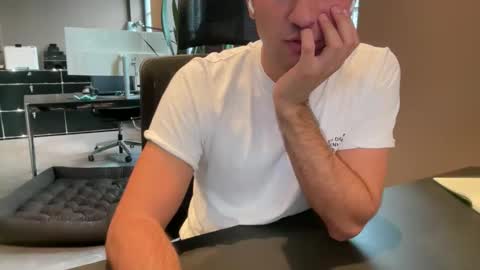 Snapshot of eskp chatting on October 2025 01:52:02 PM eskp online show from October 2025 01:52:02 PM