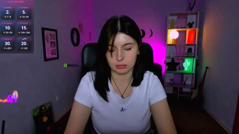 esma_shine online show from September 2025 03:01:01 PM