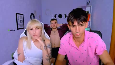 esma_shine online show from September 2025 03:05:01 AM